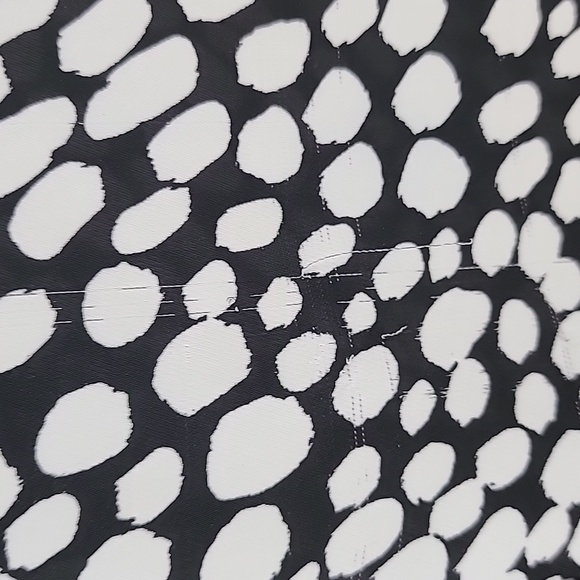 Ophelia Rose black white print vneck blouse Size 2X - Picture 4 of 7